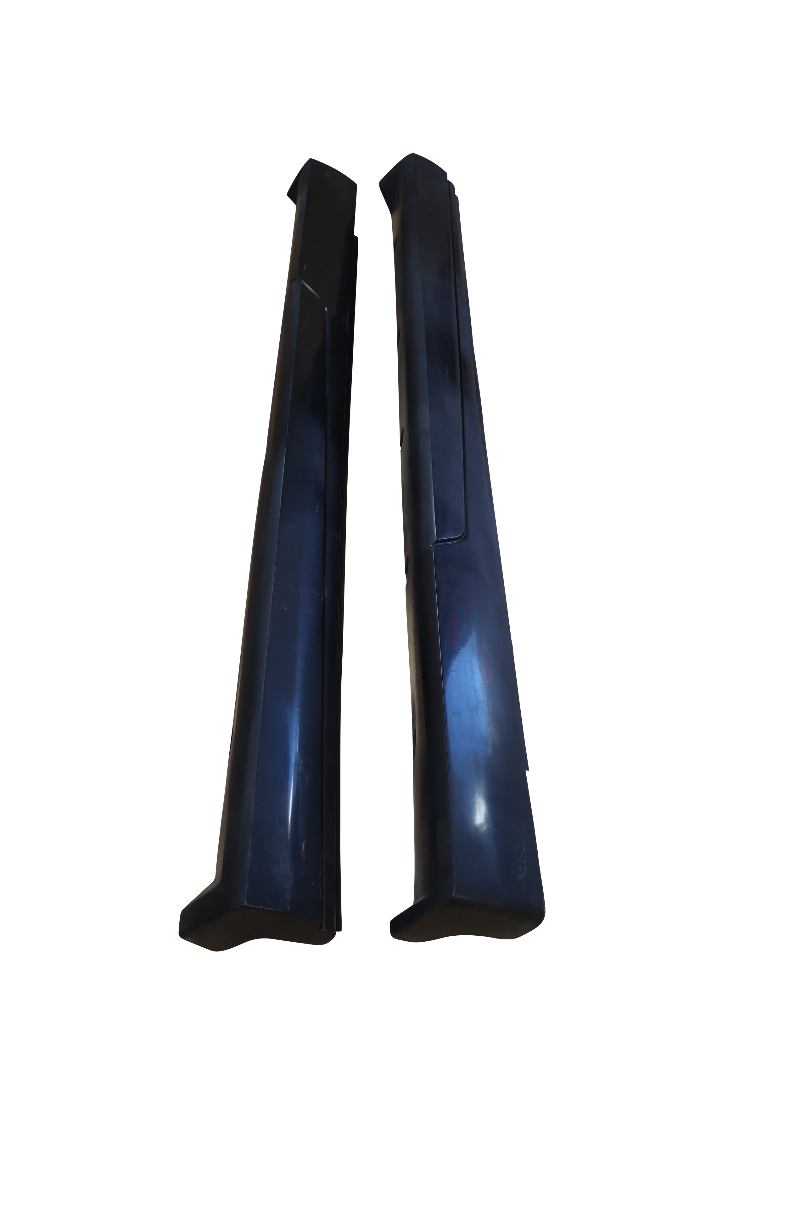 VX Executive/Acclaim Sedan Side Skirts (9/2000 - 9/2002) Dominator Bodykit Style