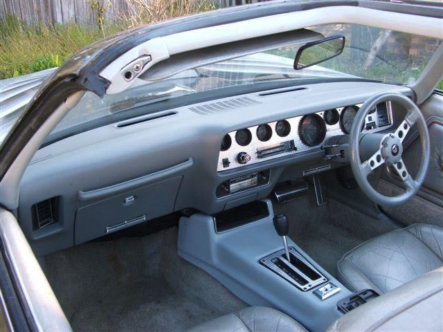 1970-1981 Pontiac RHD Dash