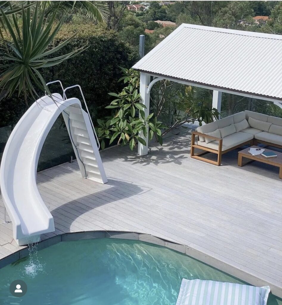 Pool Slide Left Bend 3.5m